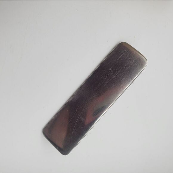 Silver toned‎ customizable badge pin brooch